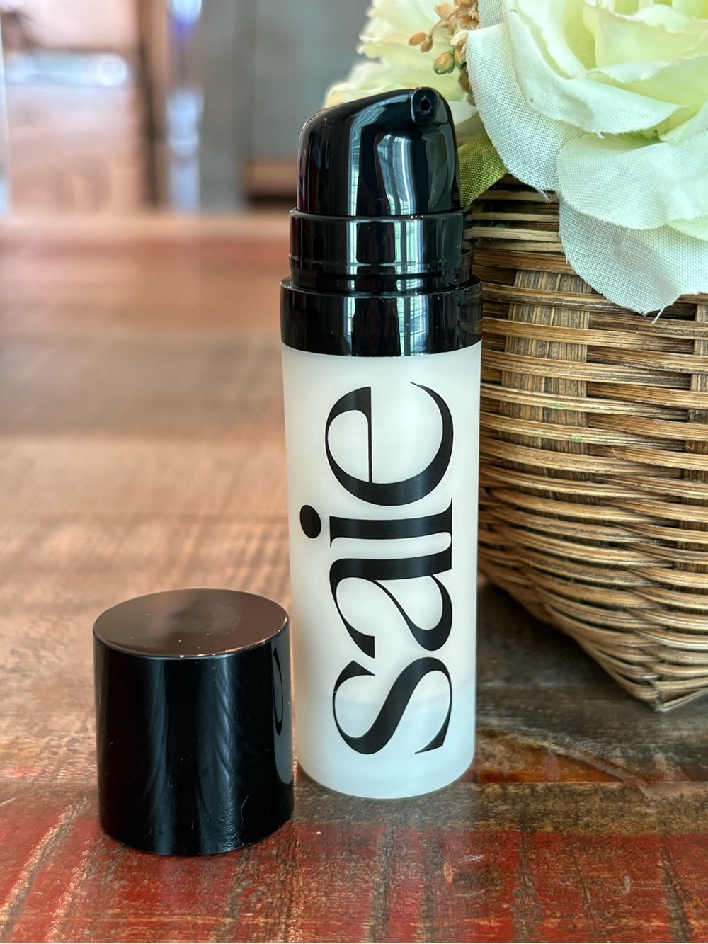 New SAIE Glowy Super Gel ILLUMINATOR in STARGLOW {Champagne} 15 ml/0.5 oz!
